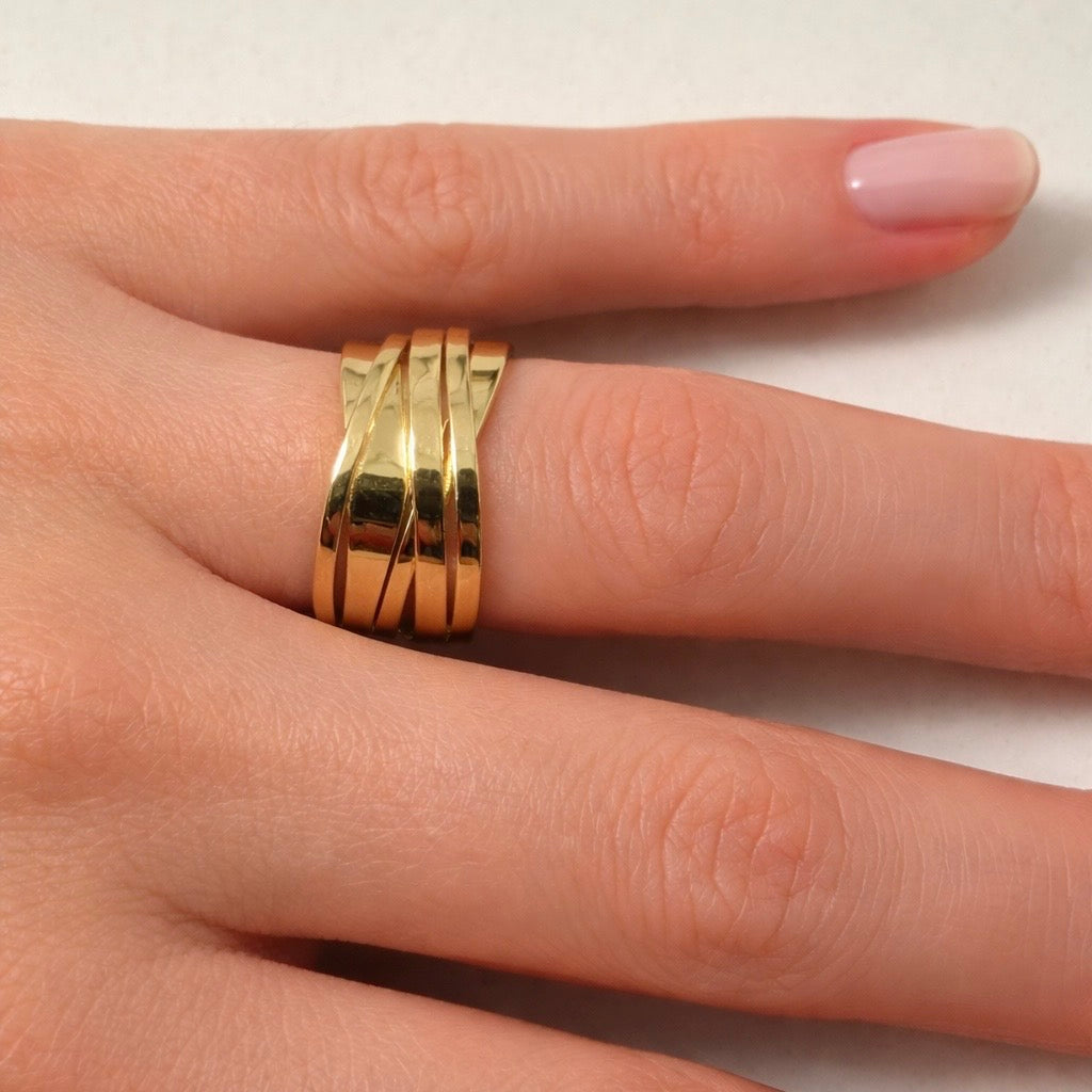 Anillo Envueltos en Capas