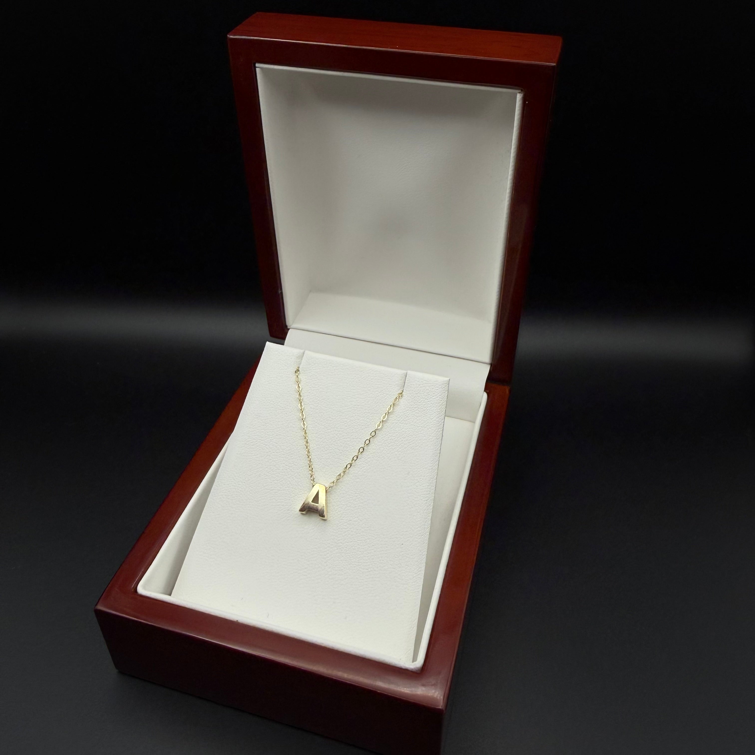 Collar de Iniciales
