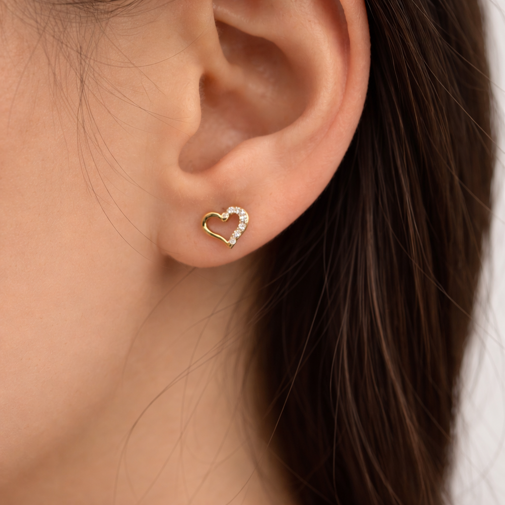 Pendientes de Tachuelas de Corazón