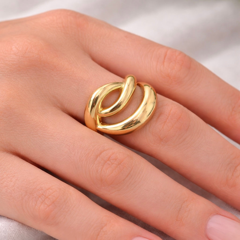 Anillo de Nudo Entretejido