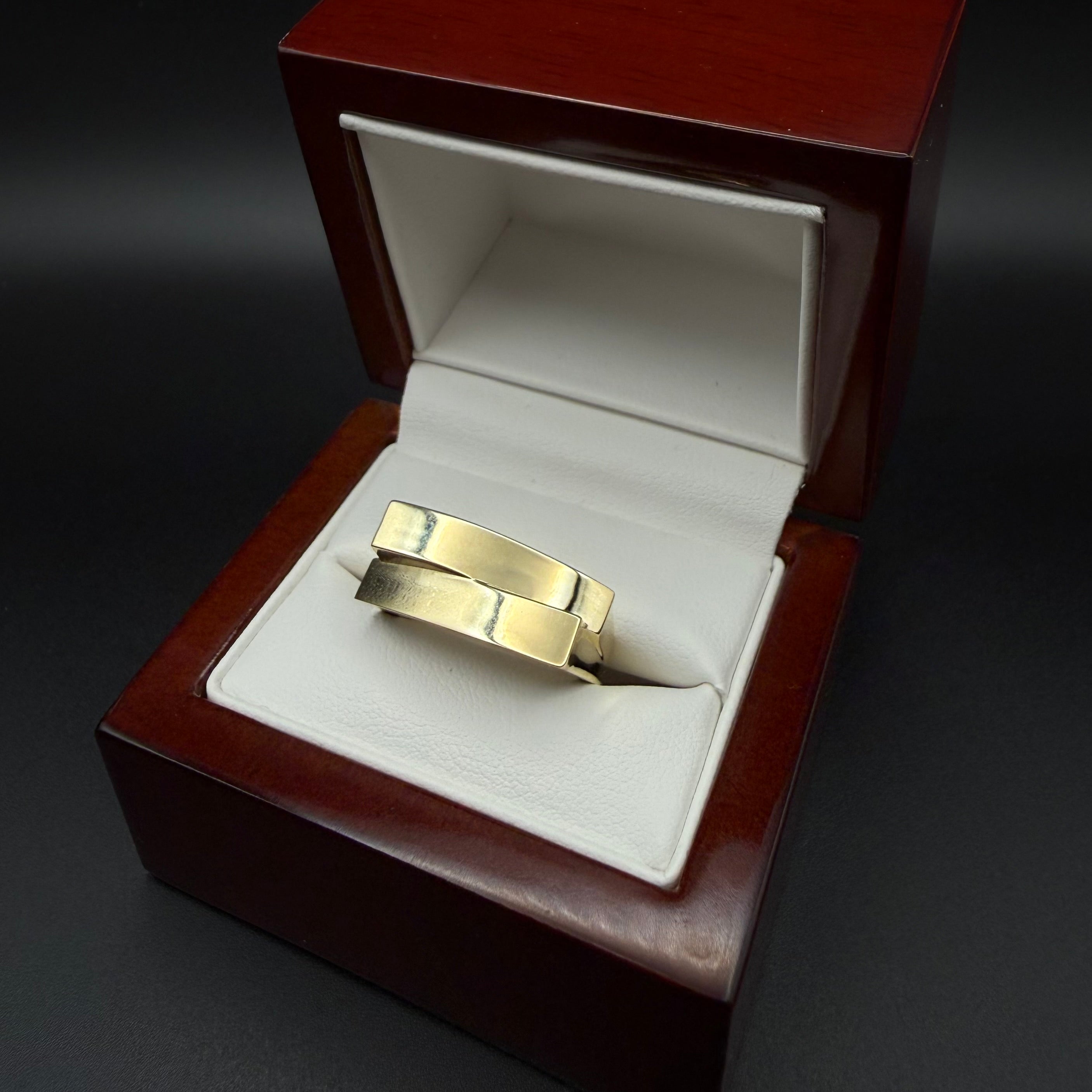 Anillo de Barra Moderna