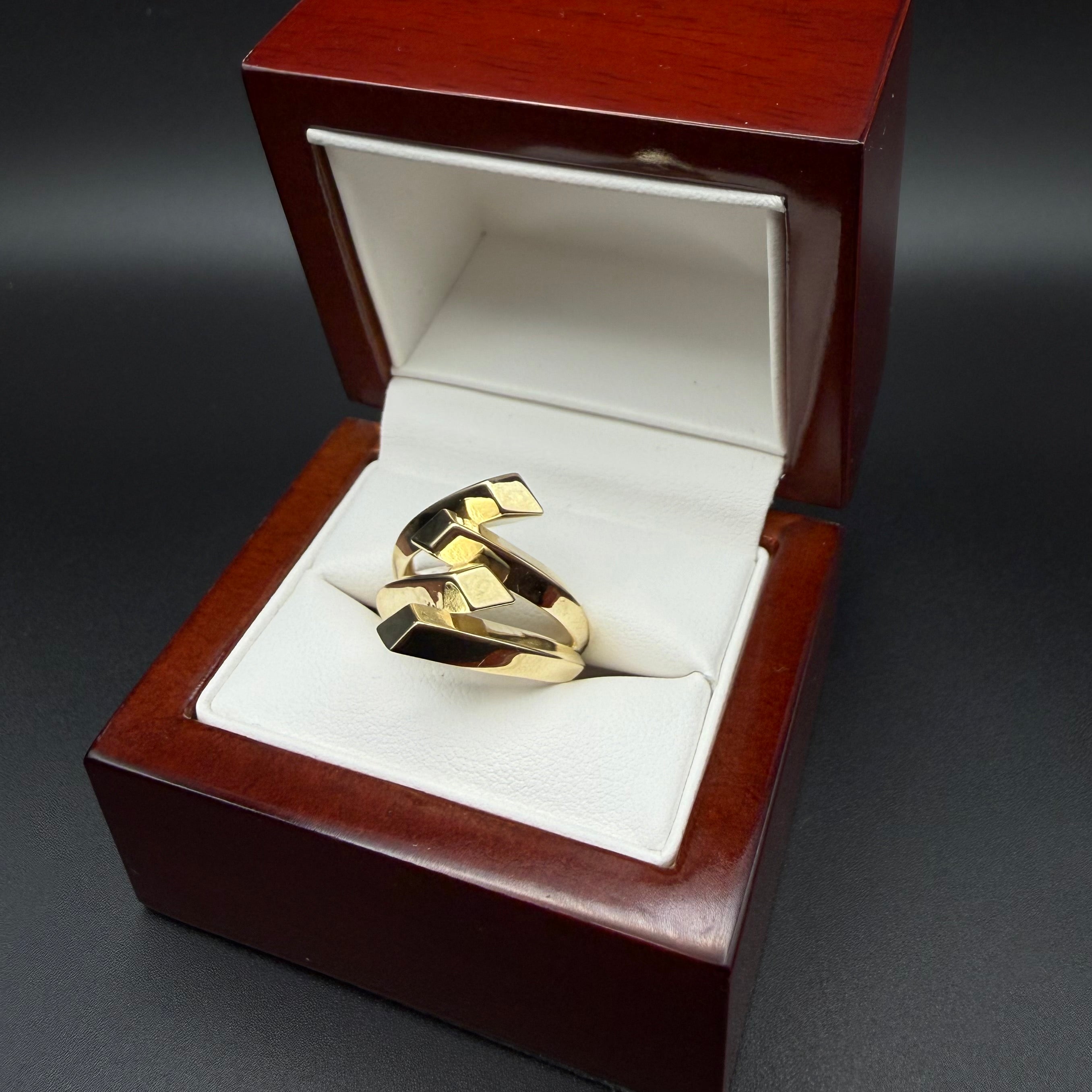 Anillo Envueltos Geométrico