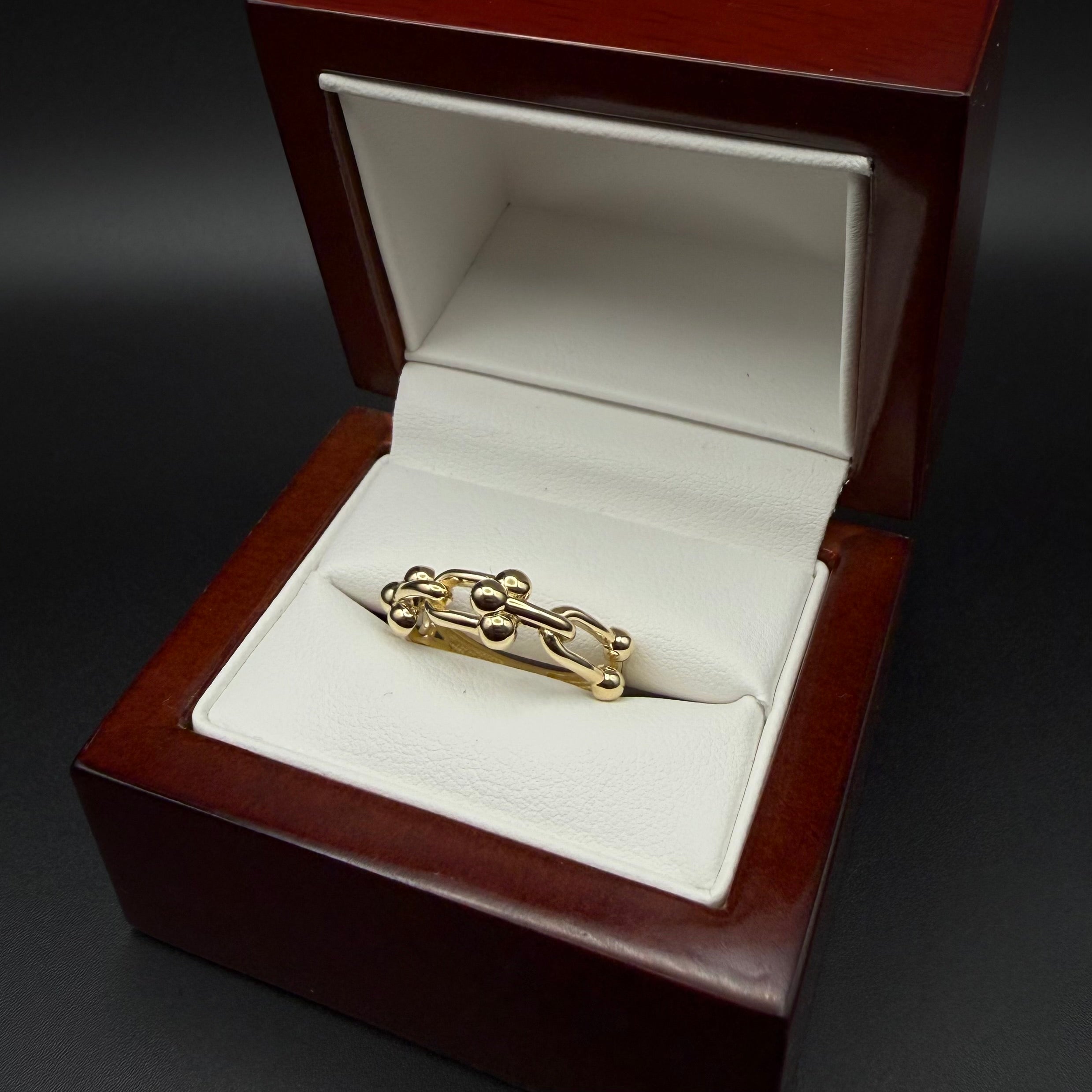 Anillo de Enlace con Perlas