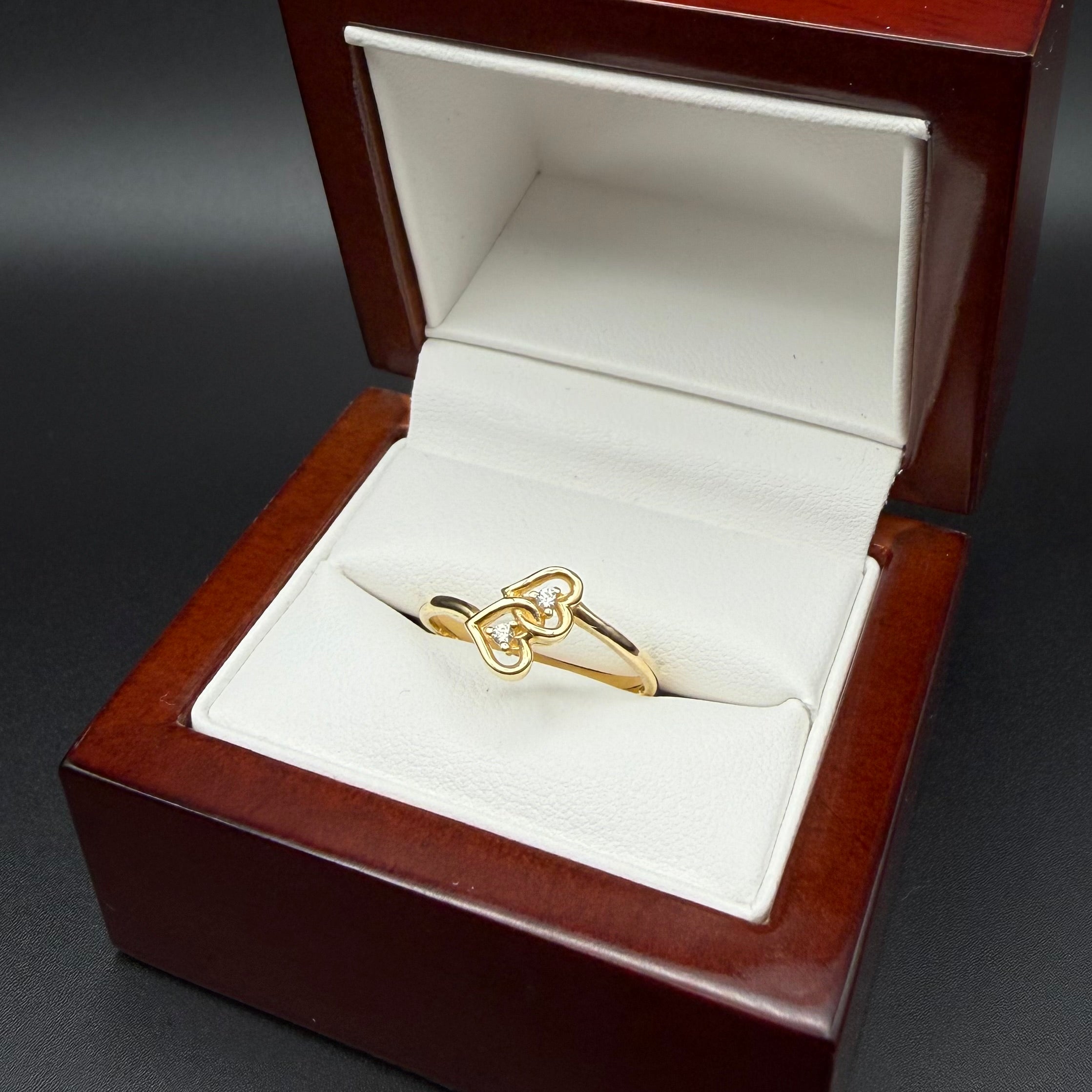 Anillo de doble corazón