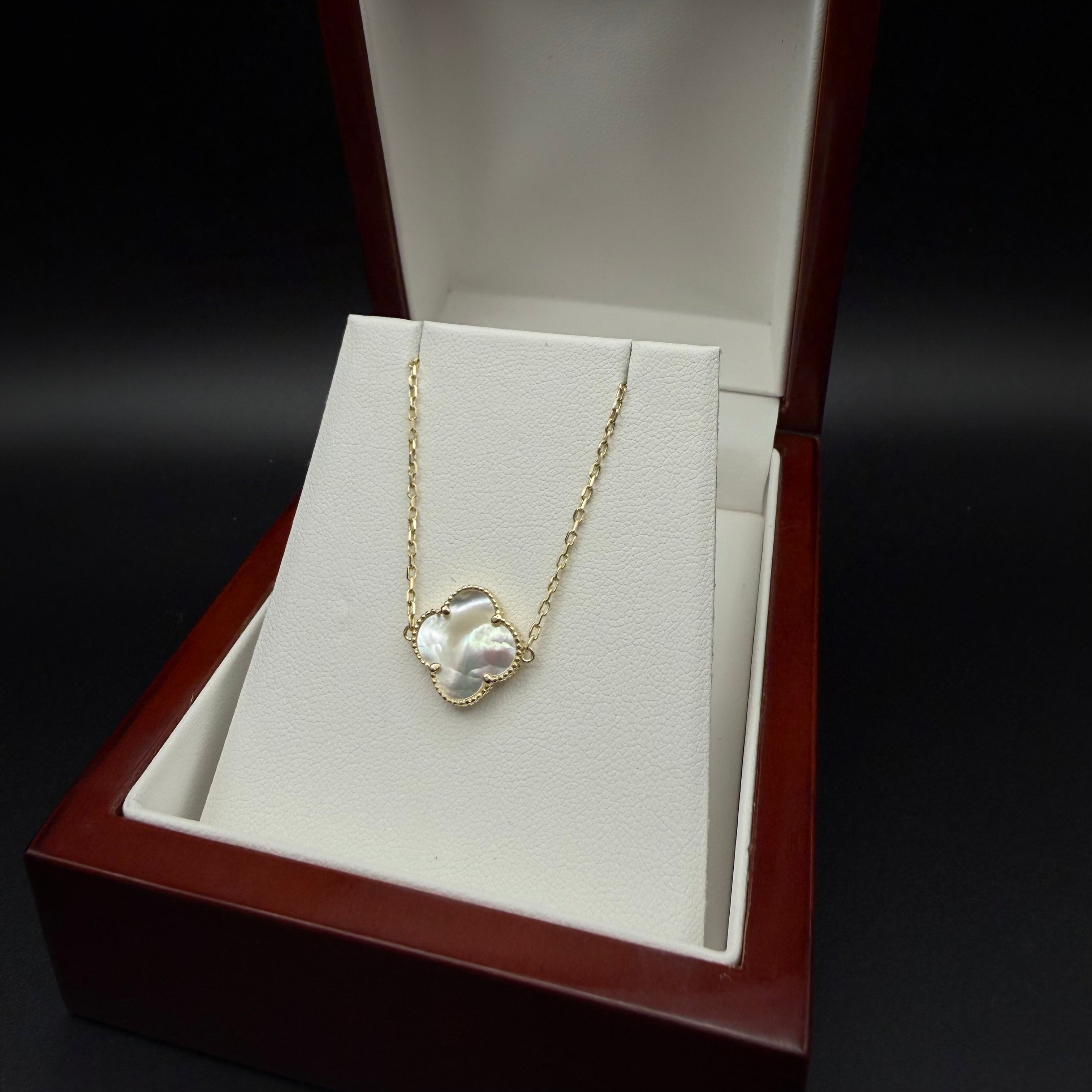 Conjunto de Encantos de Trébol